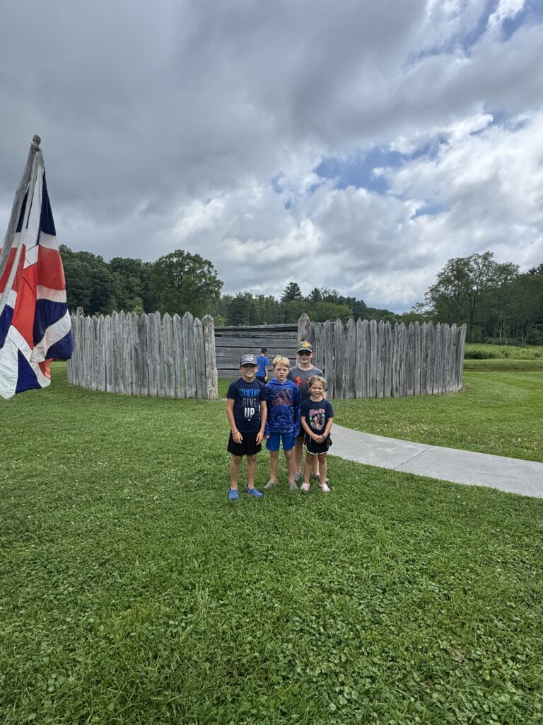 Kids in front of fort necessity battlegroun