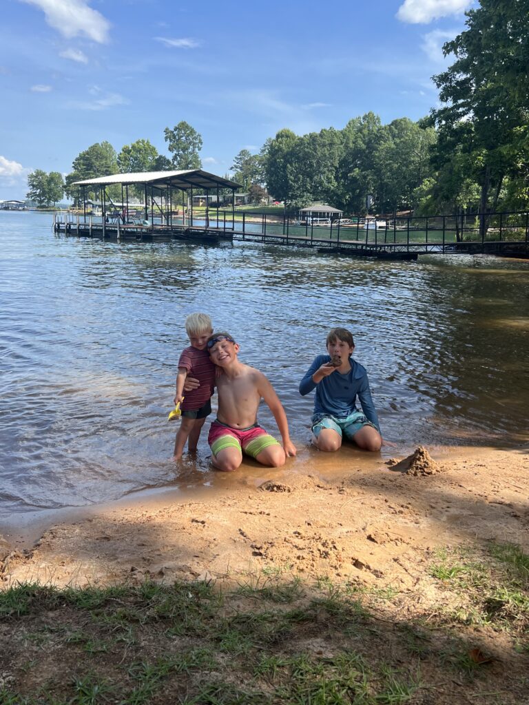 lake keowee with kids