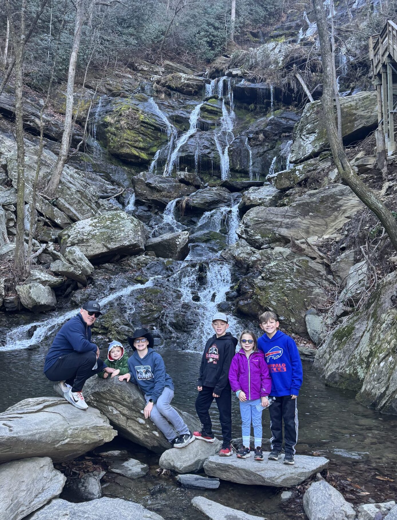 Family adventure and mountain trips featuring scenic destinations ideal for 4–7 night vacations